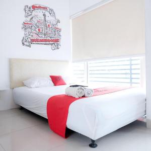 RedDoorz Double Room
