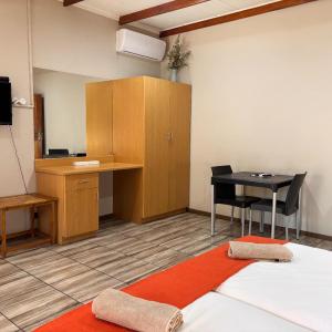 Classic Twin Room