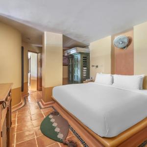 Two-Bedroom King Suite with One Double and One Twin Beds - Plunge Pool