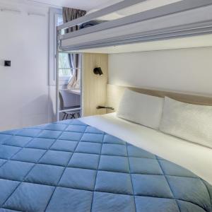 Standard Room - 1 Queen Bed 1 Bunk Bed