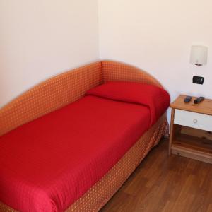 Single Room with Mountain View