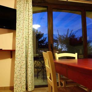 One-Bedroom Apartment (4 Adults) - Separate Building