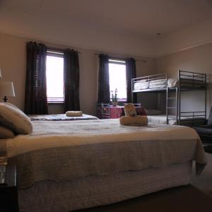 Family Room - Hollywood