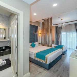 Triple Room with Balcony