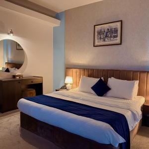 Single Room With Abu Nawas View