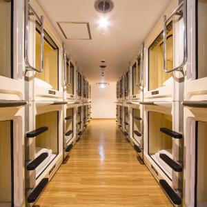 Special Offer - Capsule Room for Female - Non-Smoking