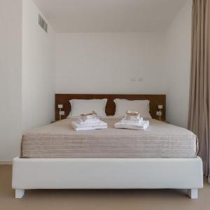 King Room with Pool View