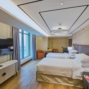 Two-Bedroom Penthouse Suite