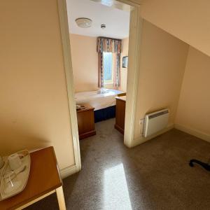 Single Room with Shower