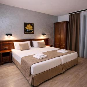 Cozy Twin Beds