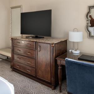 PURE Wellness King Room