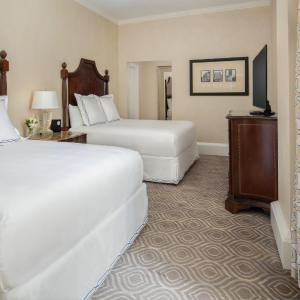 One-Bedroom Suite with Two Queen Beds