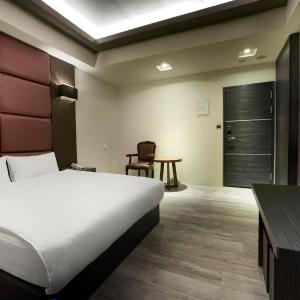 Standard Double Room with Bath