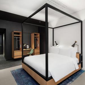 King Room - Mobility Accessible 