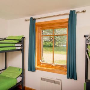 6 Bed Private Room