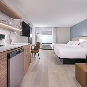 Queen Studio Suite with Two Queen Beds and Shower - Mobility Accessible