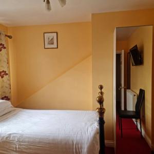 Small Single Room