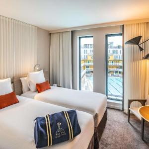 Superior Room with Two Twin Beds