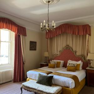 Master Twin Room - Main Building