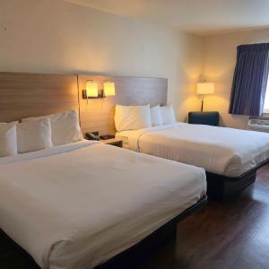 Queen Room with Two Queen Beds - Non-Smoking
