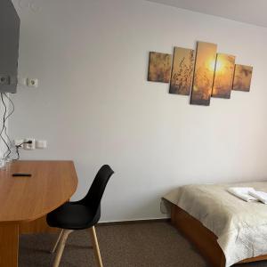 Double or Twin Room with Shower