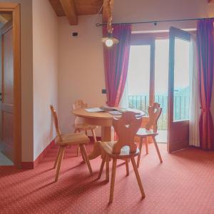 Deluxe Family Suite