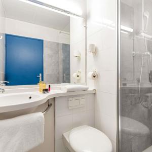 Triple Room with Three Single Beds
