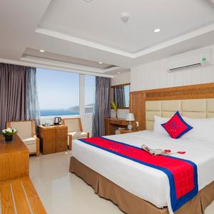 Deluxe Double Room with Sea View