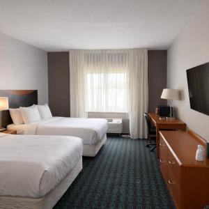 Standard Queen Room with Two Queen Beds - Non Smoking 