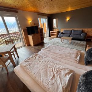 Junior Suite with Mountain View
