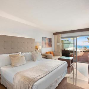 Royal Terrace Room