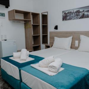 Double or Twin Room with Side Sea View