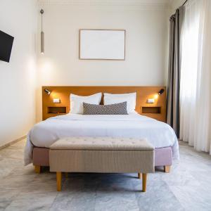 Deluxe Junior Suite with Private Balcony and City View