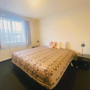 One-Bedroom Apartment King