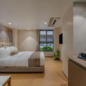 Superior King Room