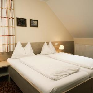 Deluxe Double Room with Extra Bed