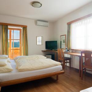 Double Room with Garden View with Panoramic view of the vineyards