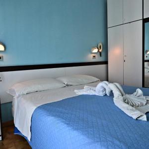 Deluxe Double Room with Balcony and Sea View
