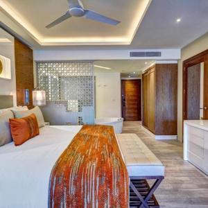 Luxury Junior Suite Swim Out