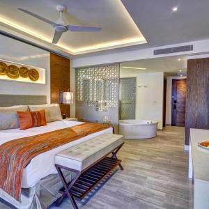 Luxury Junior Suite Swim Out  Diamond Club
