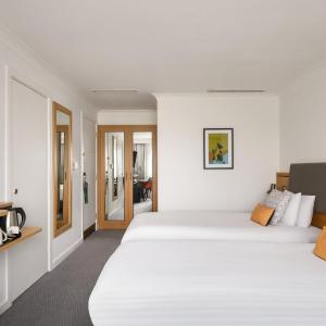 Standard Room with Two Single Beds