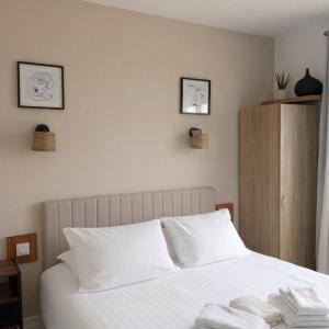 Double Room with Private External Bathroom