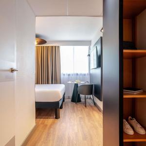 Standard Room with 2 Single Beds