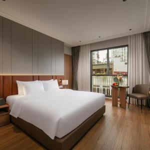 Deluxe Double Room With City View