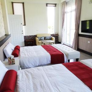 Quadruple Room with Mountain View