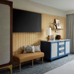 King Room with Balcony - New Tower