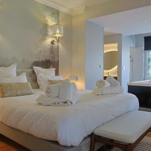 King Room with Spa Bath