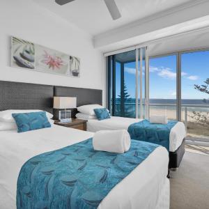 Two-Bedroom Apartment with Beach View