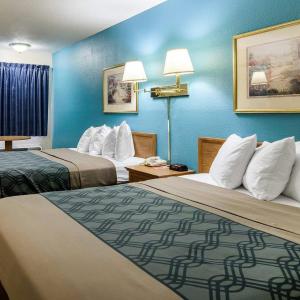 Standard Queen Room with Two Queen Beds - Non-Smoking