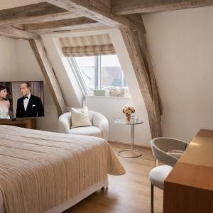Junior Suite with Canal View